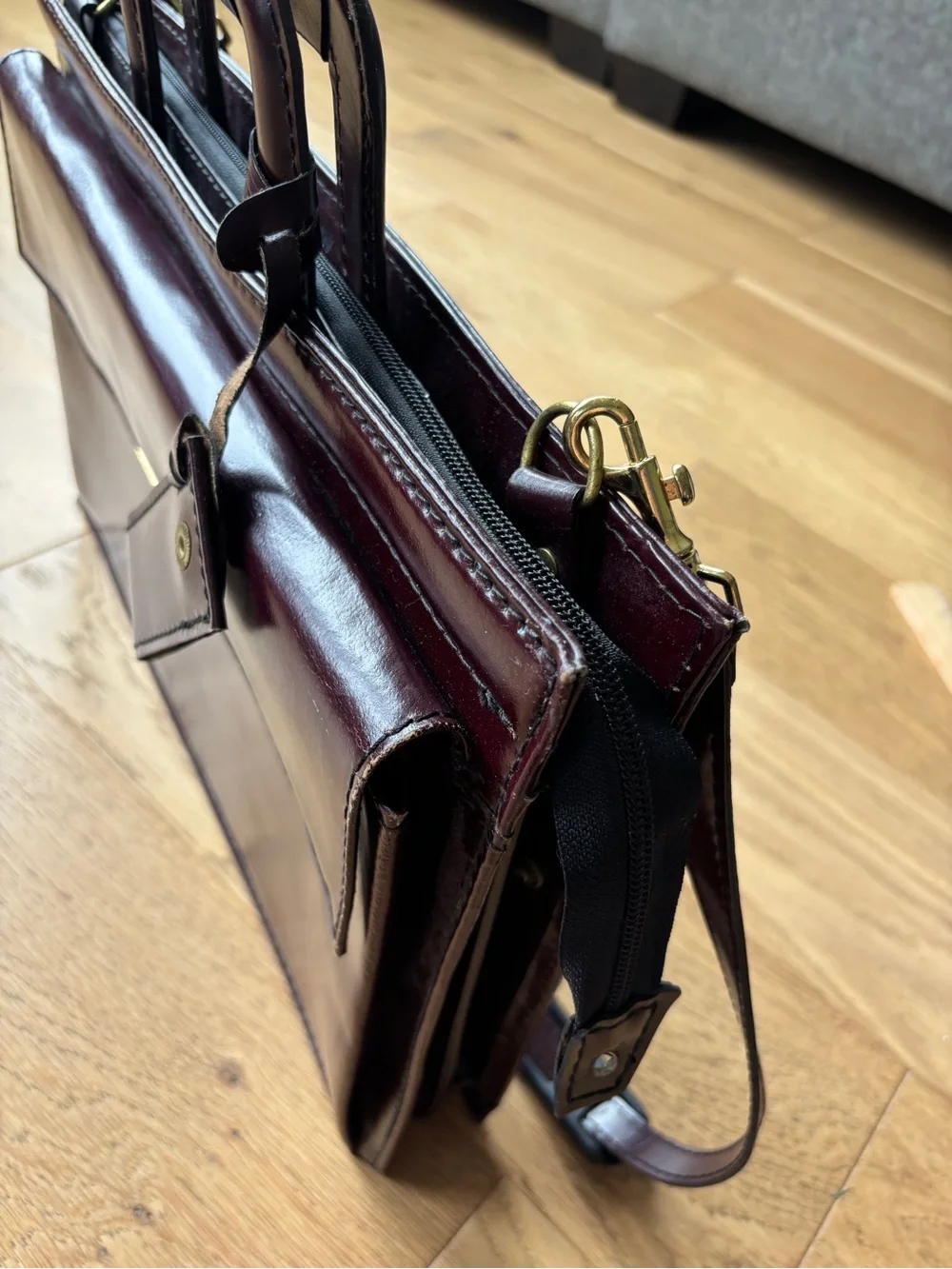 Vintage top grain leather crossbody or shoulder bag laptop briefcase